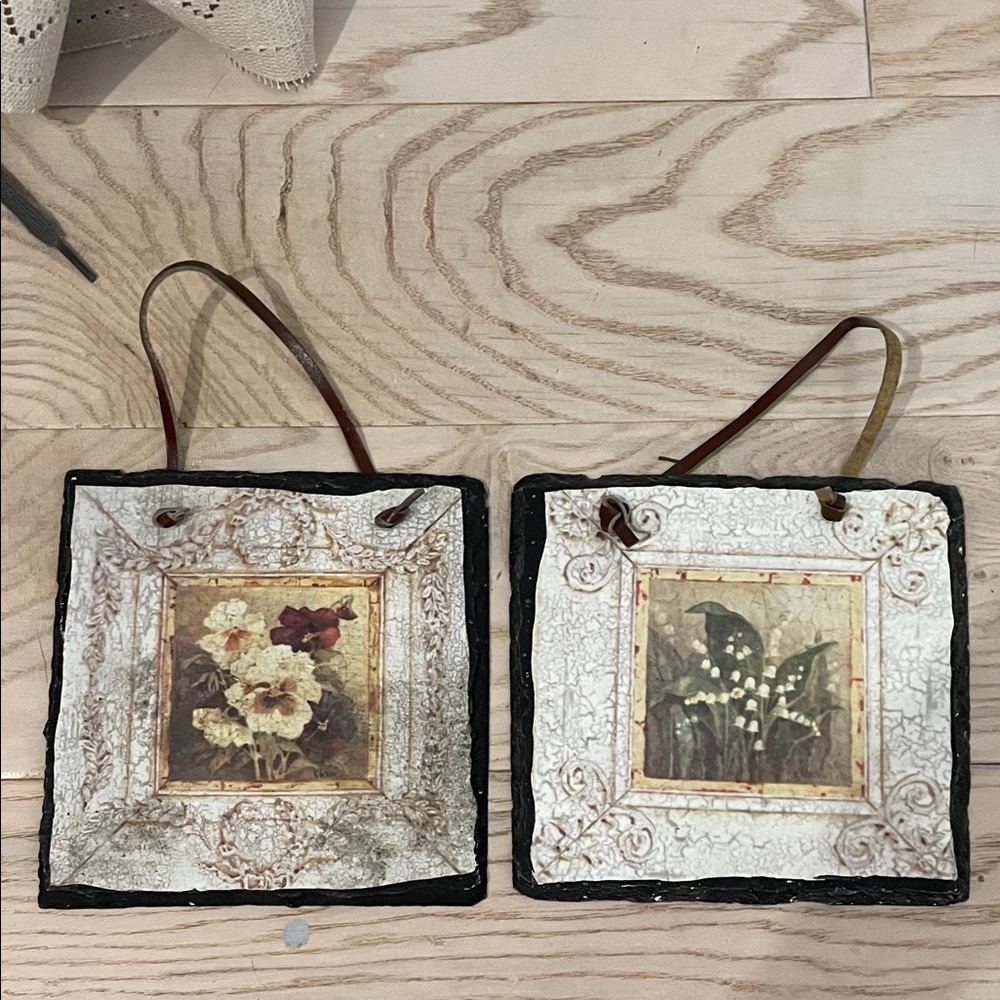 Set of 2 Vintage-Style Floral Wall Plaques - Cream, Black, Gold Accents